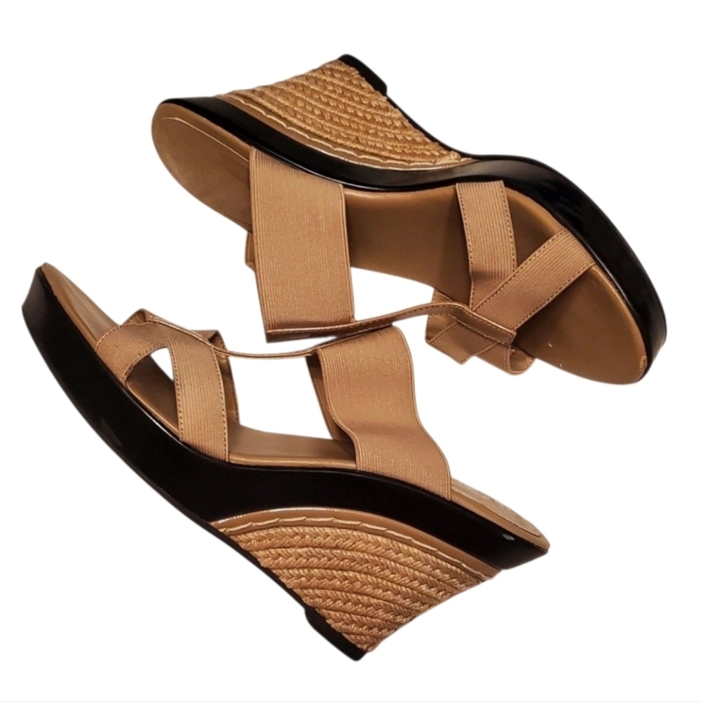 Charles By Charles David Camel Platform Wedge Open Toe Slip On Sandals Size 10